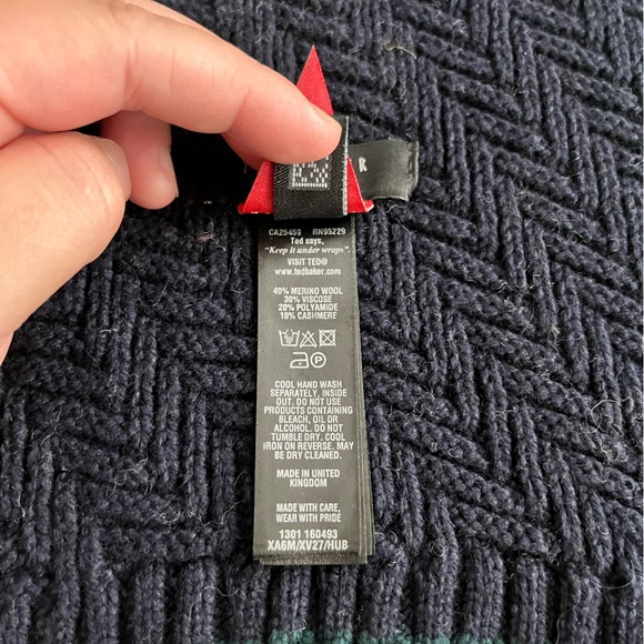 NWOT - Ted Baker Wool & Cashmere Blended Scarf - Made in Great Britain - Picture 4 of 4